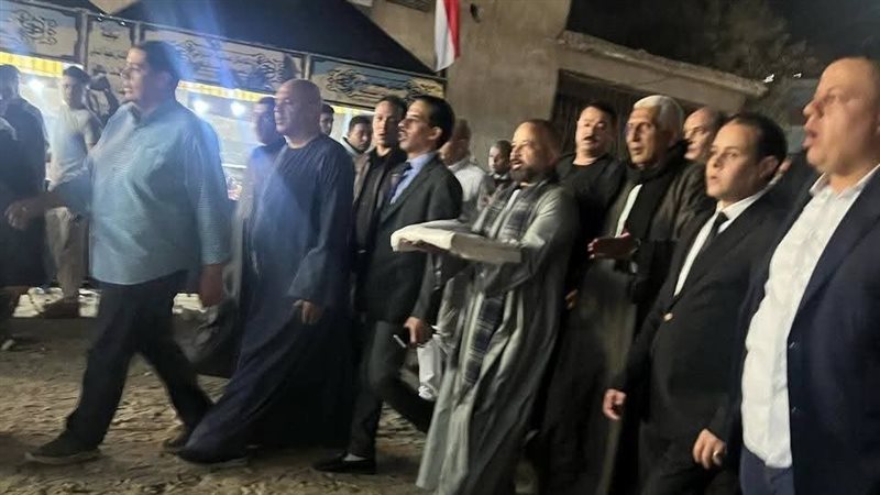 الكفن ينهي خصومة