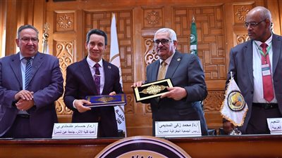 كلية الآثار جامعة عين شمس توقع برتوكول تعاون مع الجمعية الجغرافية المصرية