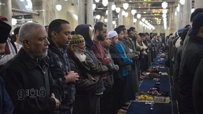  الجامع الأزهر كامل العدد بالمصلين في الثلث الأخير من رمضان (فيديو وصور) 