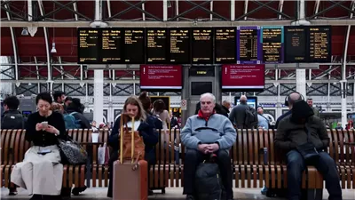 بعد توقف 18 ساعة بسبب الحريق، مطار هيثرو في لندن يعلن هبوط أول رحلة جوية