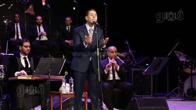 مدحت صالح يختتم سهرات دار الأوبرا الرمضانية (صور)