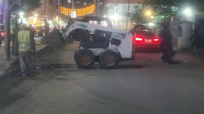حملة نظافة ليلية بشوارع كرداسة في الجيزة (صور)