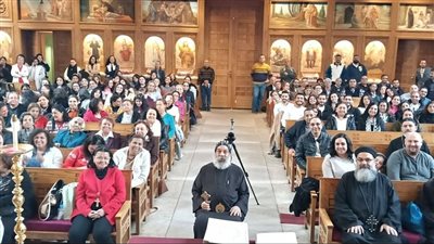 الأنبا رفائيل يناقش ترتيبات الخدمة في كنائس وسط القاهرة