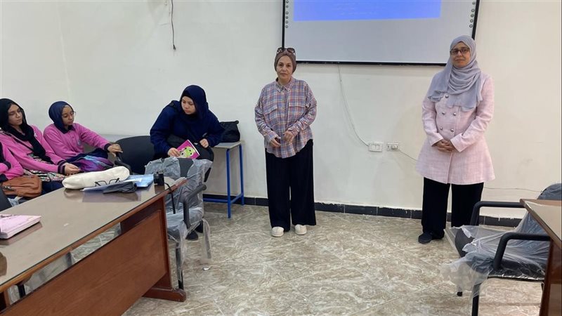 جانب من فعاليات الندوة