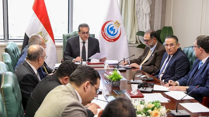 اجتماع د.خالد عبدالغفار،