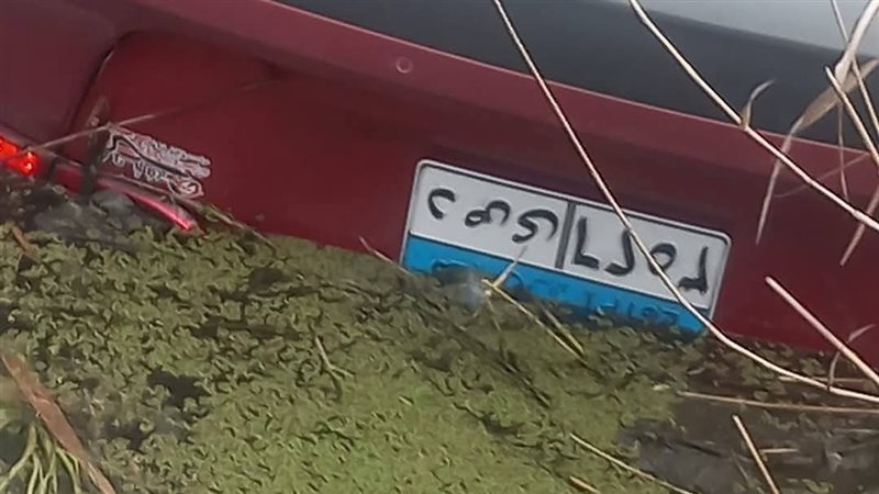 انقلاب سيارة بترعة