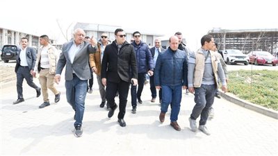 وزير الإسكان ومحافظ القاهرة يتفقدان مشروع حدائق 