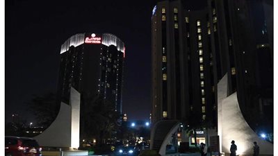 قطر تشارك العالم الاحتفال بـ ساعة الأرض (صور)