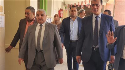 تعليم الأقصر تبحث احتياجات طالبات مدرسة المتفوقين