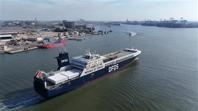 تداول 35 سفينة بميناء دمياط خلال 24 ساعة منها سفينة الحاويات العملاقة LUDWIGSHAFEN EXPRESS