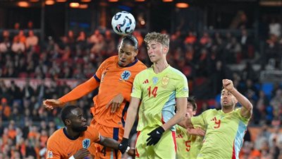 التشكيل الرسمي لمباراة إسبانيا وهولندا في دوري الأمم الأوروبية