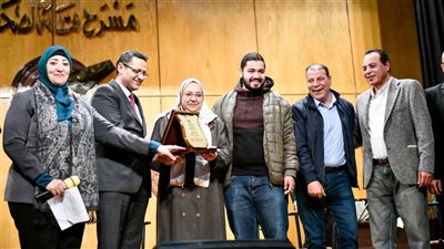 لجنة المرأة بالصحفيين تكرم الزميلة أماني عبده أمًا مثالية (صور) 