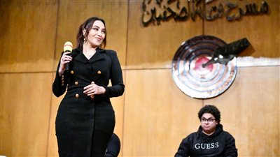 سمية وجدي تشدو بباقة من الأغنيات في احتفالية الصحفيين بعيد الأم 
