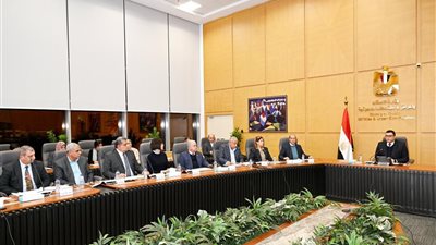وزير الإسكان يوجه باستمرار العمل خلال أيام الإجازات للانتهاء من حدائق تلال الفسطاط