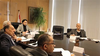 الصناعة: تشكيل لجنة لدراسة إنشاء مصانع سكر بالقرب من مزارع البنجر 