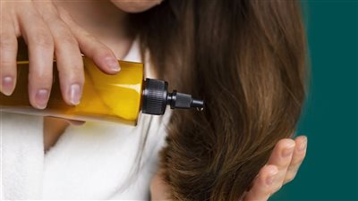 وصفة حمام زيت لتغذية الشعر وترطيبه 