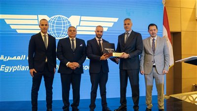 رابطة الطيارين تكرم وزير الطيران المدني في حفل إفطارها السنوي.. والحفني: نشكركم على المكانة العالمية من الكفاءة والتميز