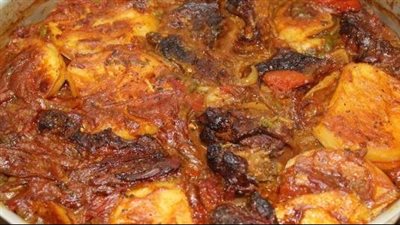 طريقة عمل صينية البطاطس باللحمة في الفرن لإفطار مميز 