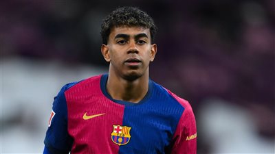 لامين يامال يقود تشكيل برشلونة ضد ألافيس في الدوري الإسباني