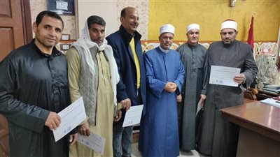 وكيل أوقاف الإسماعيلية يكرم الموظفين المتميزين بالمديرية (صور) 