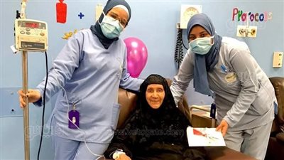 تكريم الأمهات مرضى سرطان الثدي بأورام الأقصر (صور)