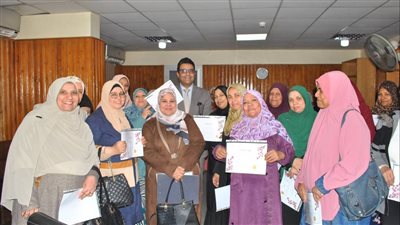 سوهاج تكرم الأمهات المثاليات بالقطاع الصحي