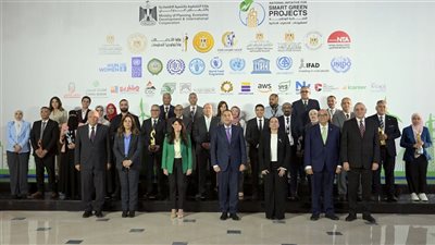  مصر تقود التحول الأخضر.. تحويل روث الحيوانات والمخلفات الزراعية إلى أسمدة عضوية وغاز منزلي.. 1500 وحدة بيوجاز و40 فرصة استثمارية جديدة لدعم الاستدامة