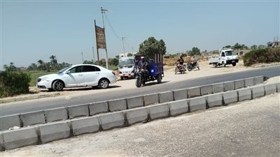 بسبب كثرة الحوادث، غلق عدد من المنافذ المرورية العشوائية بالزينية في الأقصر