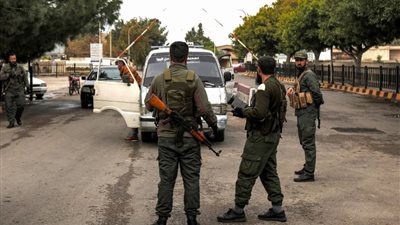  قوات عسكرية تثير الذعر في طرطوس بسوريا 