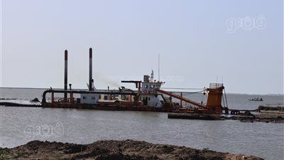 محافظ كفرالشيخ يتفقد أعمال التكريك ببحيرة البرلس 