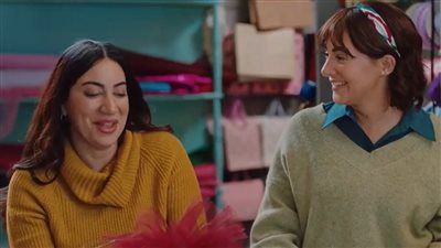 مسلسل عايشة الدور الحلقة 10، دنيا سمير غانم تذهب في رحلة مدرسية لأسوان وتوتر علاقتها بنور محمود