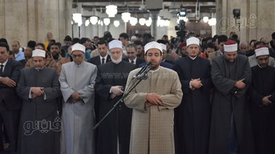 يلتمسون ليلة القدر، الجامع الأزهر كامل العدد بالمصلين في ليلة الخامس والعشرين من رمضان (صور)