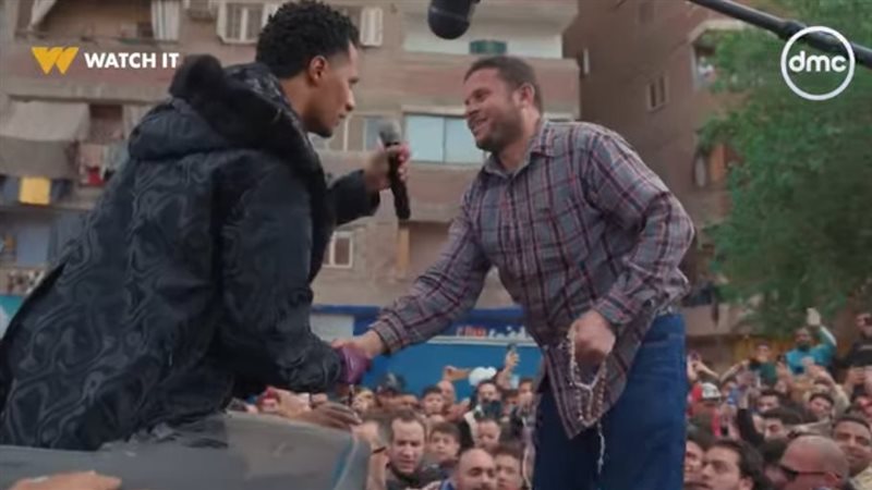 محمد رمضان وبائع