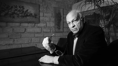 جمال الغيطاني، الأديب الكبير يروي ذكرياته مع رمضان.. كان يترقب أذان المغرب بصوت الشيخ محمد رفعت.. يذهب مع والده لصلاة التراويح في الحسين.. وأنظمة غذائية صارمة خوفًا من زيادة الوزن