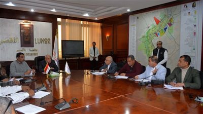 محافظ الأقصر يتابع مستجدات الموقف التنفيذي لمنظومات التقنين والتصالح والمتغيرات المكانية 