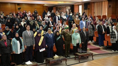 محافظ الدقهلية يكرم الأمهات المثاليات بشهادات تقدير وهدايا عينية (صور)