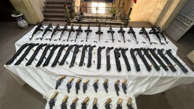 حملة أمنية فى أسيوط تضبط 35 ديلر مخدرات و70 سلاحا ناريا 