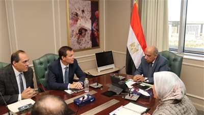 وزير الكهرباء: نعمل مع الشركاء على دعم وتطوير الشبكة ومواجهة التعدي على التيار 