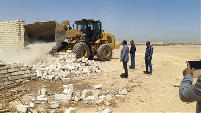 إزالة 3 حالات تعد بالبناء المخالف بمحافظة الشرقية 