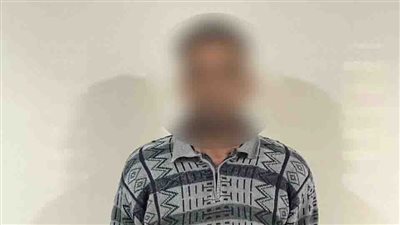 القبض على عاطل تحرش بسيدة داخل ميني باص في المنيا 