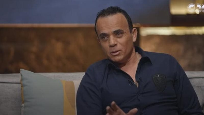 الشقنقيري يتهم ثلاث