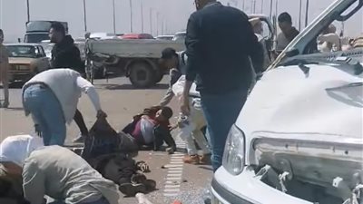 مصرع وإصابة 12 شخصًا في تصادم عدد من السيارات بالإسكندرية (صور)