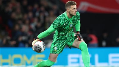 النصر يقرر الاستغناء عن حارس مرماه رغم انضمامه لمنتخب البرازيل