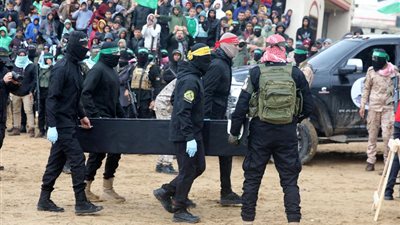 نتنياهو يهدد بالسيطرة على مناطق في غزة، وحماس ترد: الأسرى سيعودون في توابيت