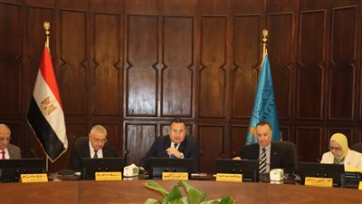 رئيس جامعة الإسكندرية يستعرض نتائج الزيارات الخارجية 