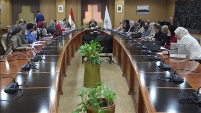 رئيس جامعة المنصورة يعقد اجتماعًا لمناقشة تجديد الاعتماد من هيئة ضمان الجودة
