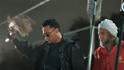 محمد رمضان يفاجئ عمال نظافة في المعادي ويمنحهم 100 ألف جنيه (فيديو)