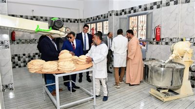 محافظ الدقهلية يشهد بدء تشغيل مخبز منطقة الشيخ زايد بجمصة