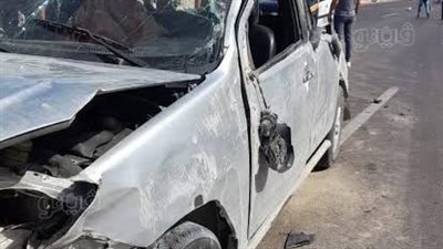 مصرع وإصابة 13 شخصا في حادث تصادم بـ