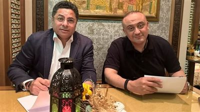 خالد أبو بكر يقدم برنامج 